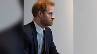 Prince Harry arrives in Canada to be with Meghan and Archie after split from royal family