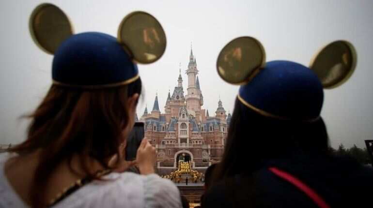 Shanghai Disney shuts to prevent spread of coronavirus Shanghai Disney shuts to prevent spread of coronavirus