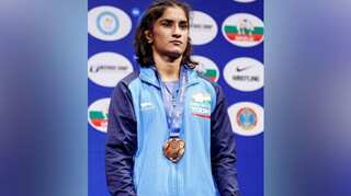 Indian wrestler Vinesh Phogat questions Government on Padma awardees