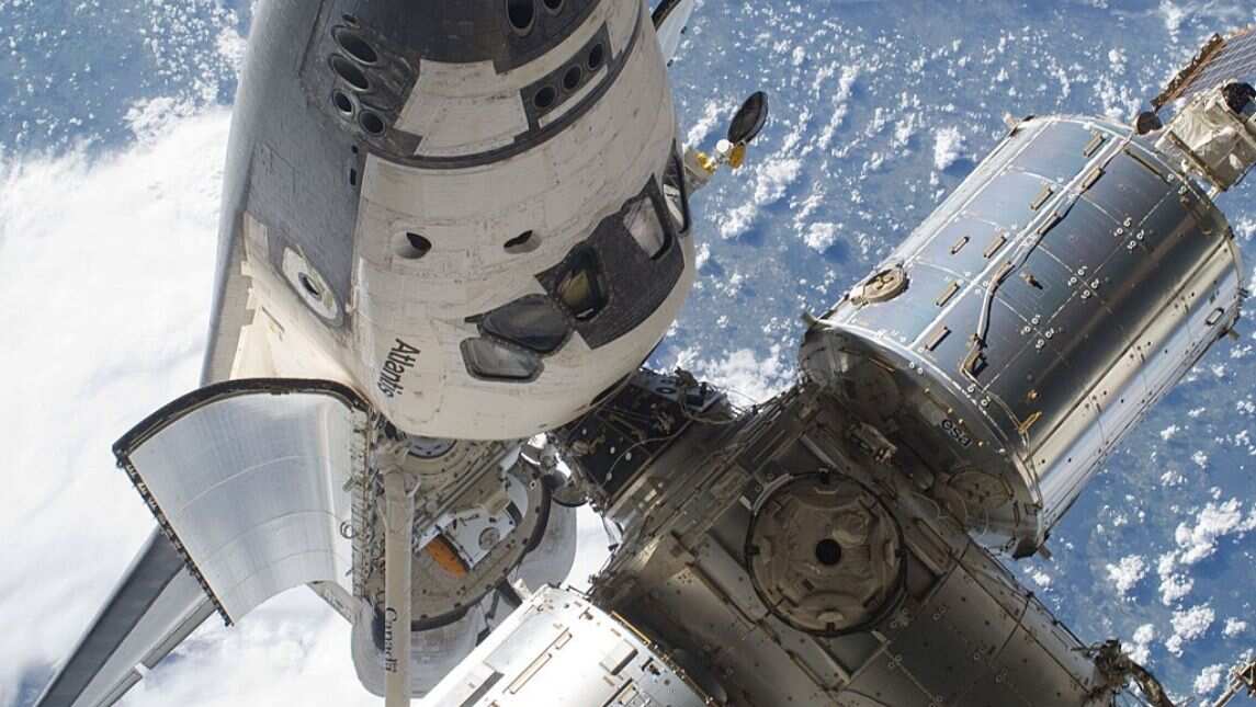 Dock on node 2