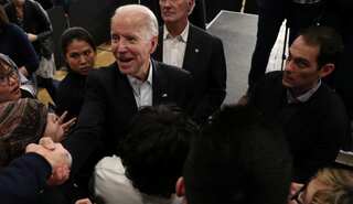 Iowa caucus kicks off as Democrats seek Trump's 2020 election challenger