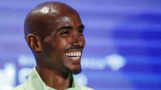 British runner Mo Farah crashes out of London Half Marathon citing injury