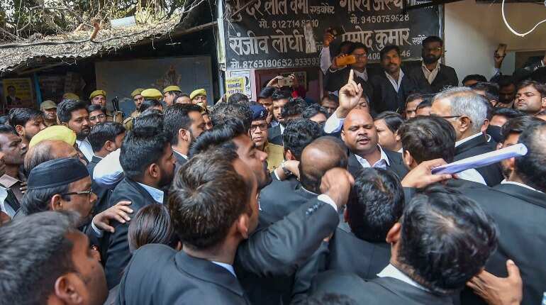 Three injured in crude bomb blast outside Lucknow court Three injured in crude bomb blast outside Lucknow court