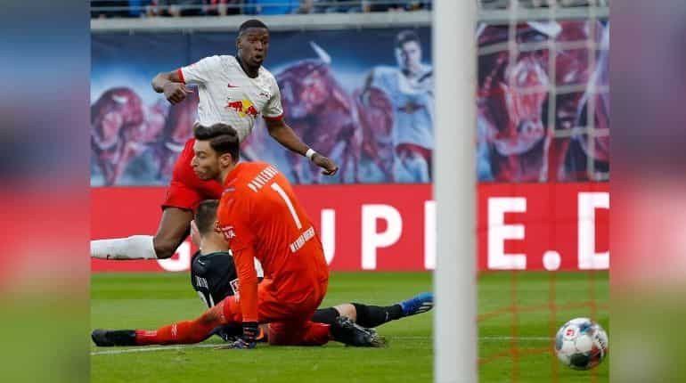 Bundesliga: Leipzig back on top with 3-0 win over strugglers Werder Bundesliga: Leipzig back on top with 3-0 win over strugglers Werder