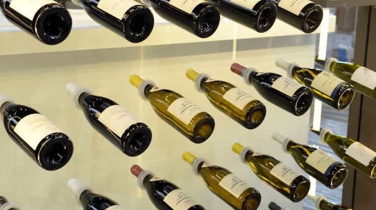 Grape surplus triggers freefall in wine prices
