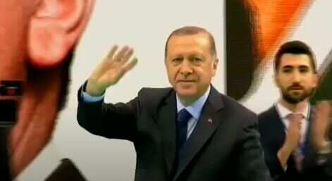 Turkey balancing between US and Russia?