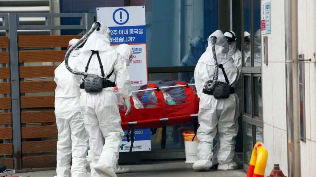 Coronavirus death toll surges to 2, 469