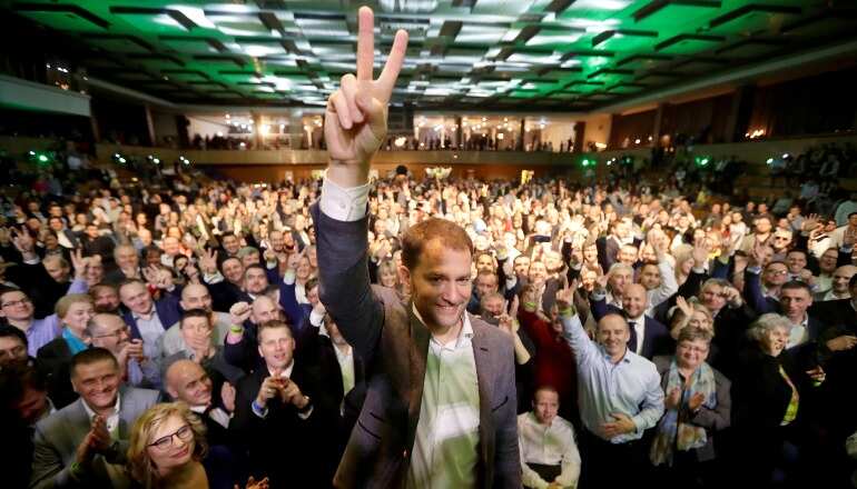 Slovak anti-corruption opposition parties score emphatic election win