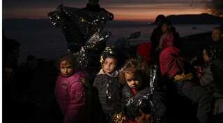 Greece blocks nearly 10,000 migrants at Turkey border