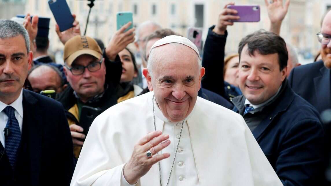 Pope tests negative for coronavirus, Italy report says