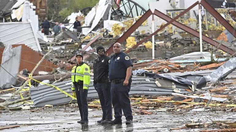 Tornadoes tear though Tennessee, 25 dead