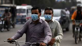 250,000 pilgrims mass in Pakistan despite coronavirus warnings