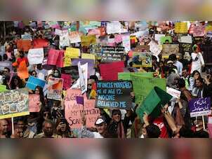 Aurat March: Islamists hurl stones and shoes at Women's Day marchers in Islamabad