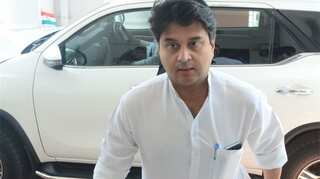 BJP leader Jyotiraditya Scindia, mother admitted to hospital for COVID-like symptoms