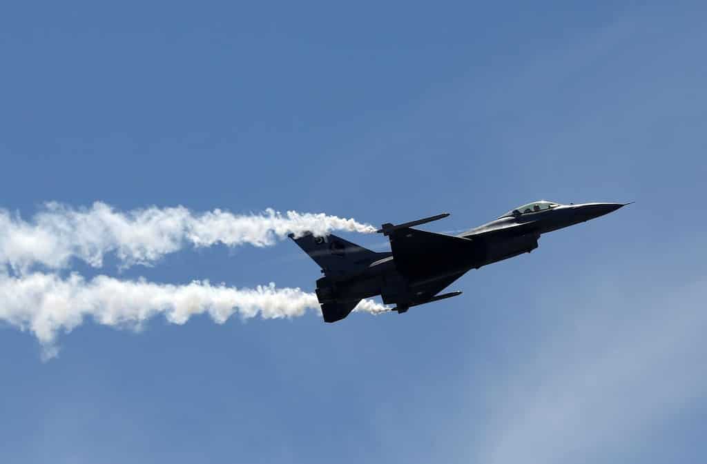 Pakistan Air Force F-16 crashes in capital city of Islamabad