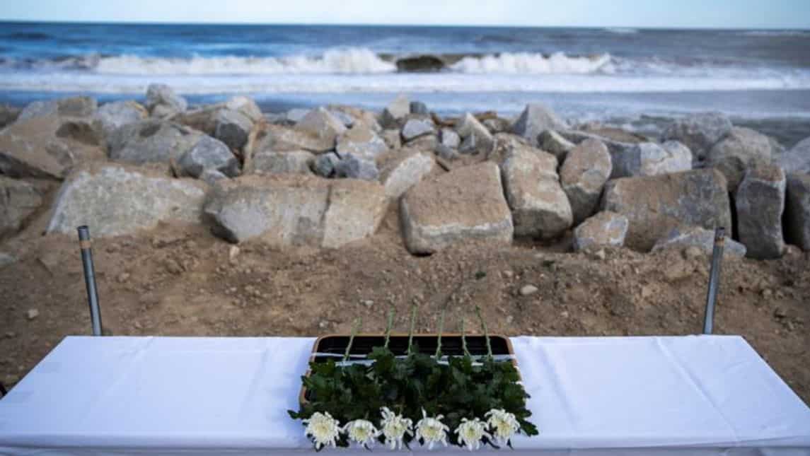Paying respect to the victims