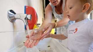 UK: Frequent hand-washing damaging children's skin
