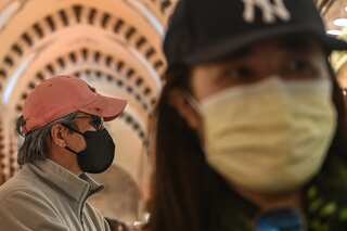 Facebook, Twitter encourage people to wear masks