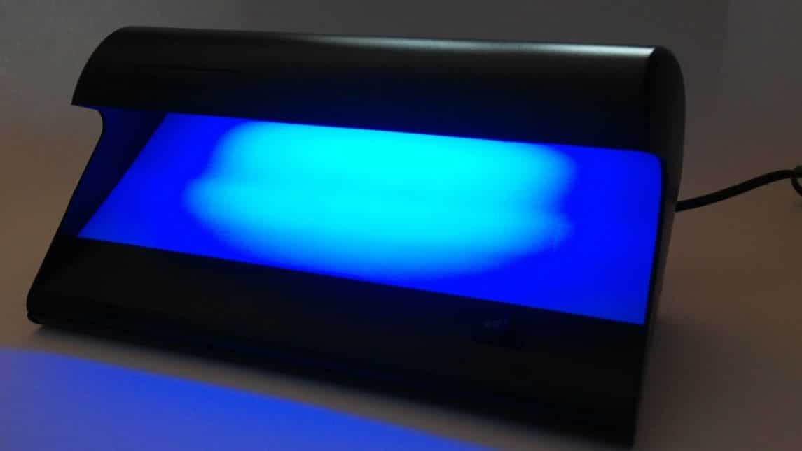 #Fact 6: UV disinfection lamps cannot sterilize our skin