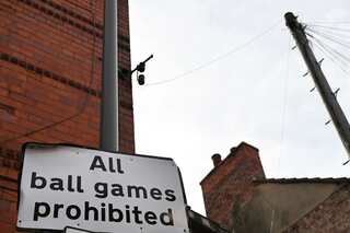 Dutch top flight likely over after government extends ban