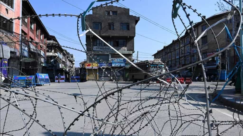 Coronavirus: Indian states under lockdown, Essentials available