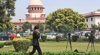 SC stays Delhi HC order on contempt proceedings against Centre's officials over oxygen supply