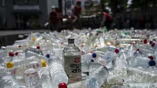 Iran: 4 people handed death penalty over bootleg alcohol that killed 17