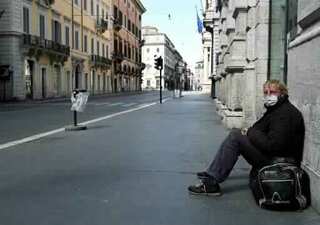 People come together to help elderly amid coronavirus mayhem: Report