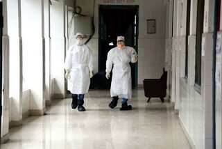 COVID-19 can spread 1 to 3 days before symptoms emerge: Study