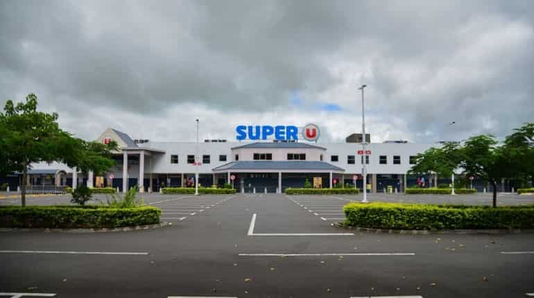 Woman in US coughs on food, supermarket discards goods worth $35,000