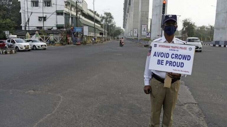 Andhra and Karnataka govts carry out joint quarantine operations for migrant labourers amid lockdown Andhra and Karnataka govts carry out joint quarantine operations for migrant labourers amid lockdown