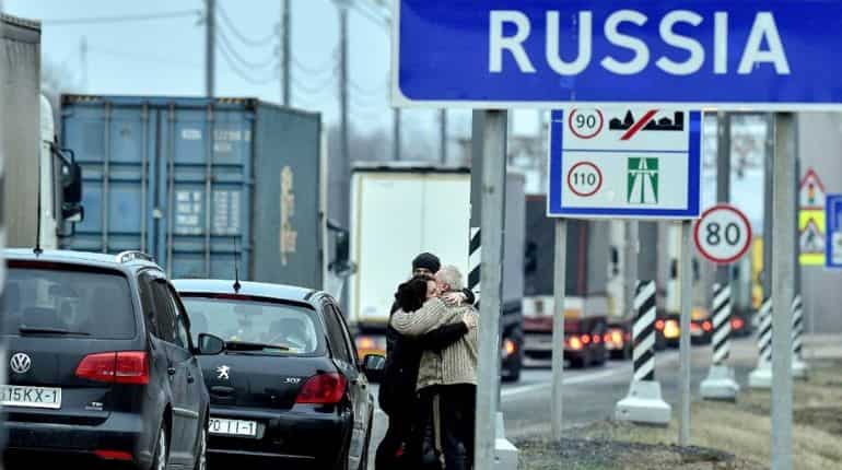 Moscow begins lockdown during tougher push to curb coronavirus