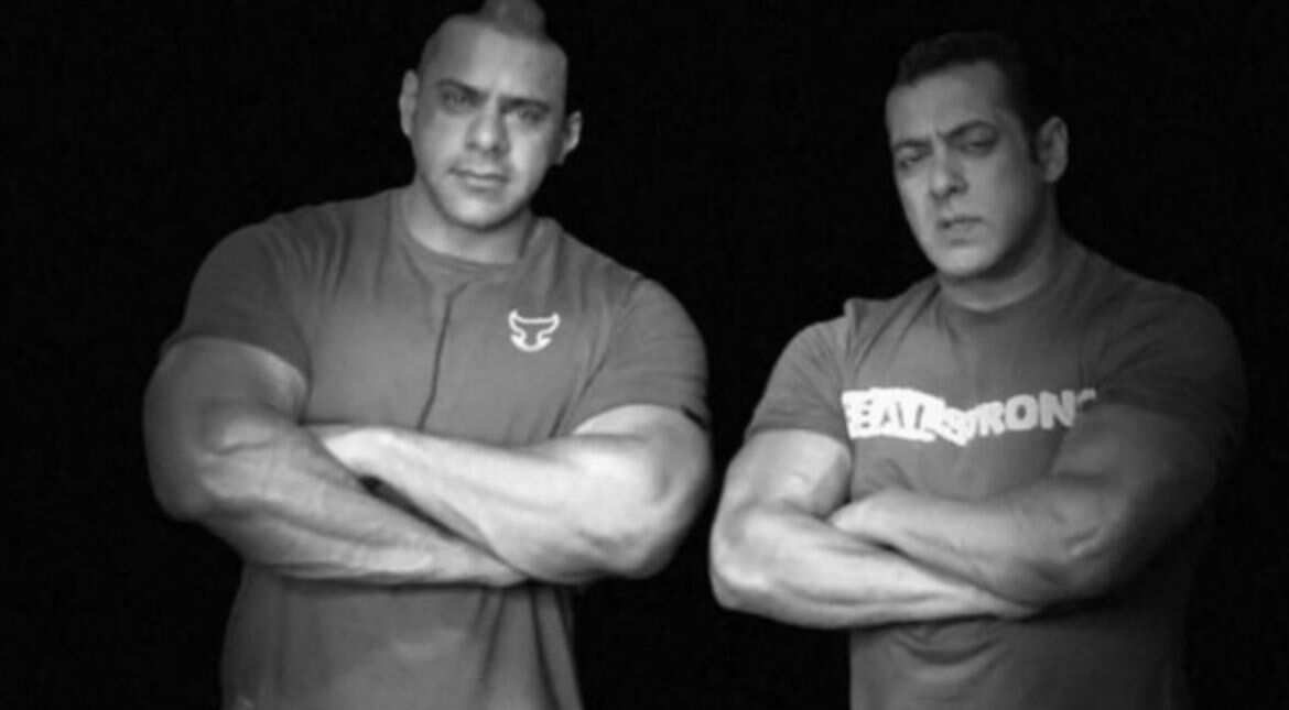 Salman Khan mourns death of nephew Abdullah, shares a picture of him Salman Khan mourns death of nephew Abdullah, shares a picture of him
