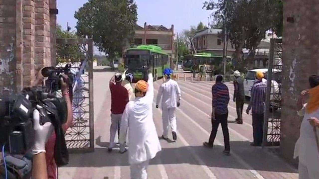 Around 210 people stranded at a Delhi Gurdwara due to lockdown being shifted Around 210 people stranded at a Delhi Gurdwara due to lockdown being shifted