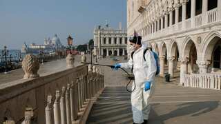 Italy's lockdown easing spells hope, worry and confusion