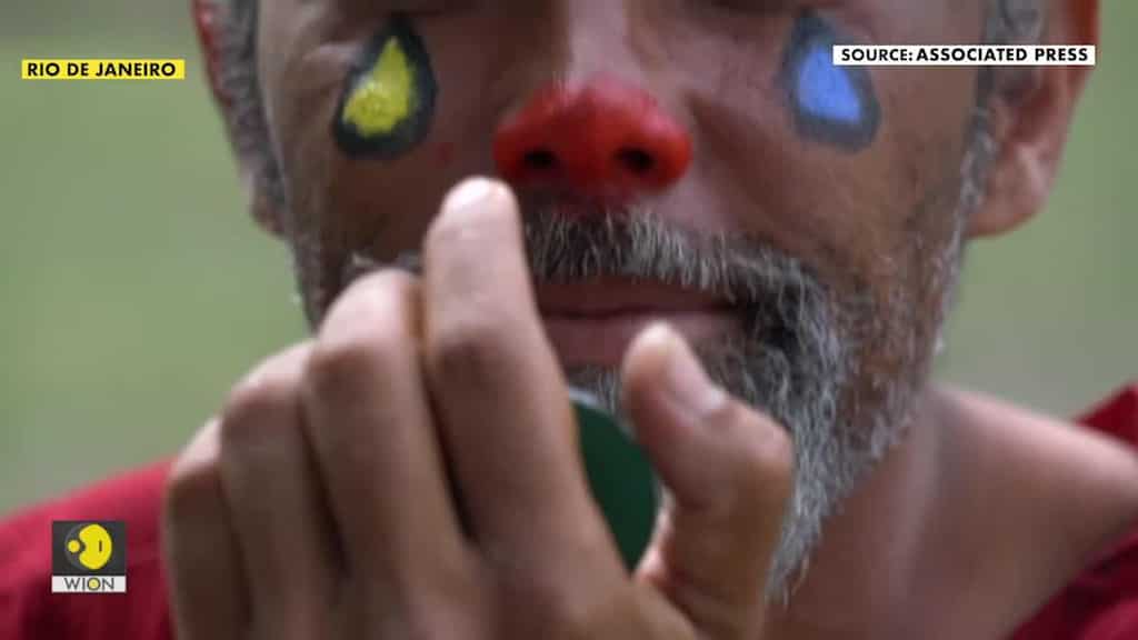 Rio street artist delivers moments of joy