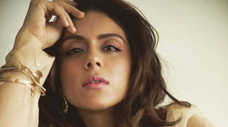 Actress Zoa Morani tests positive for coronavirus hours after sister Shaza is hospitalised Actress Zoa Morani tests positive for coronavirus hours after sister Shaza is hospitalised