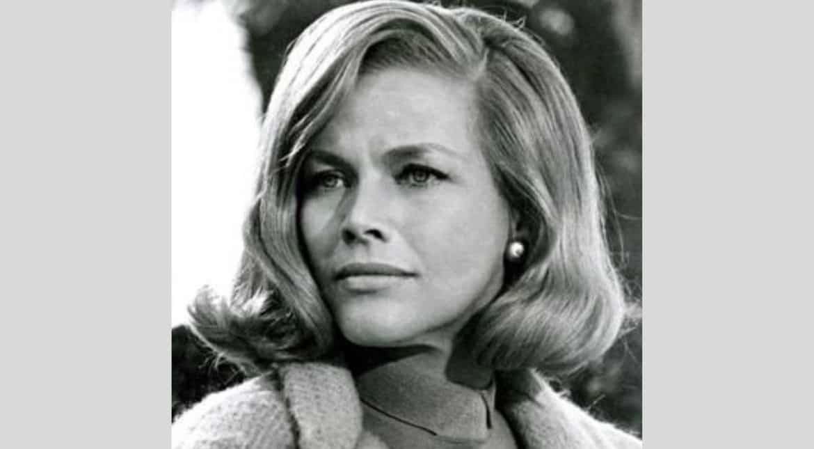 Former James Bond girl Honor Blackman dies aged 94 Former James Bond girl Honor Blackman dies aged 94
