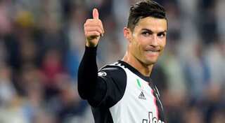 Cristiano Ronaldo returns to Turin after coronavirus lockdown