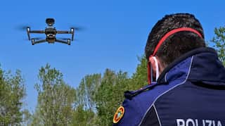 Coronavirus: Drones in Italy measure temperature and issue fines too