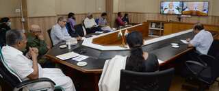 Centre is considering extension of nationwide coronavirus lockdown, say ministers