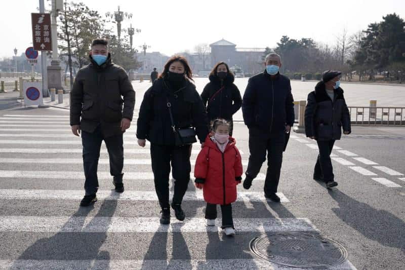 'We are social animals': Hong Kong residents flout coronavirus rules to throng popular sites 'We are social animals': Hong Kong residents flout coronavirus rules to throng popular sites
