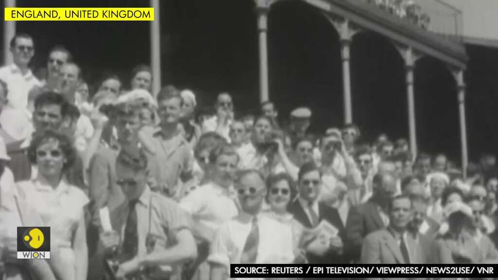 British racing great Stirling Moss dies aged 90
