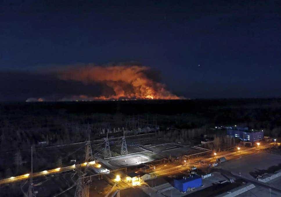 Ukraine: Blazing inferno comes dangerously near to Chernobyl site