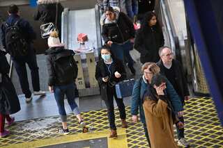 COVID-19 death toll tops 12,000 in Britain