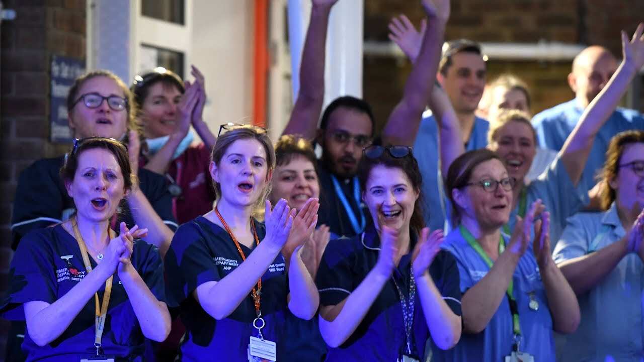 Coronavirus: Britain applauds its health workers in weekly moment of solidarity Coronavirus: Britain applauds its health workers in weekly moment of solidarity