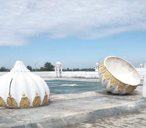 Pakistan: Newly constructed domes of Kartarpur Gurudwara collapse