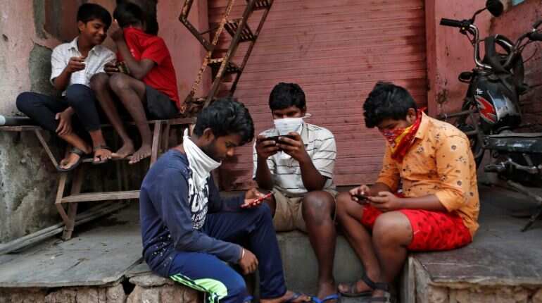 No social distancing