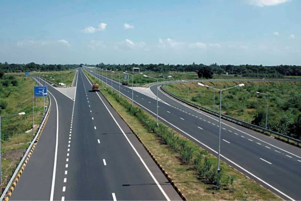 Toll collection resumes on National Highways across India Toll collection resumes on National Highways across India