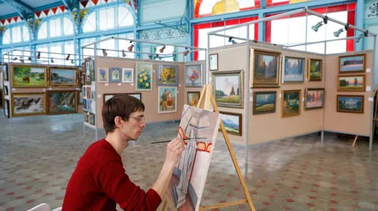 Galleries closed